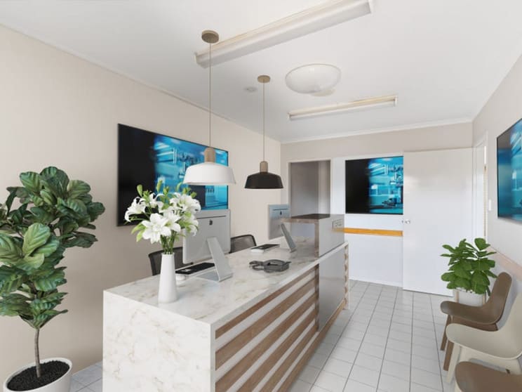 Click to view all images 124 Brighton Road Sandgate QLD 4017 - Image 2