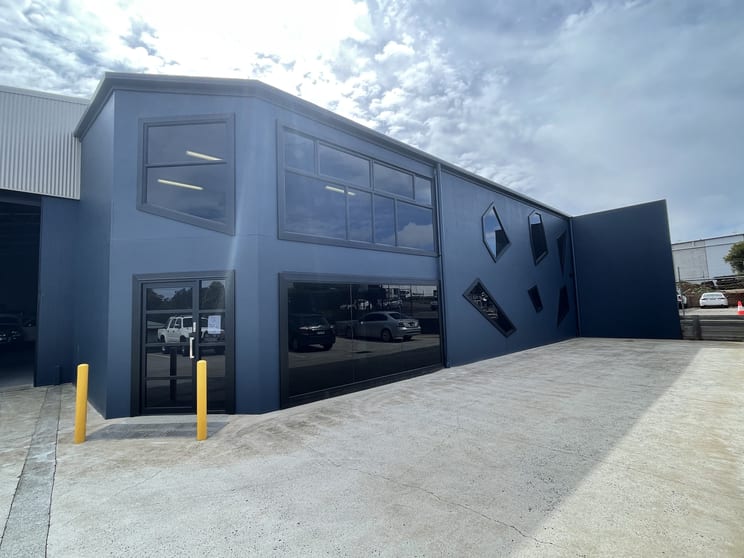Click to view all images Tenancy 1/15 Freighter Avenue Wilsonton QLD 4350 - Image 1