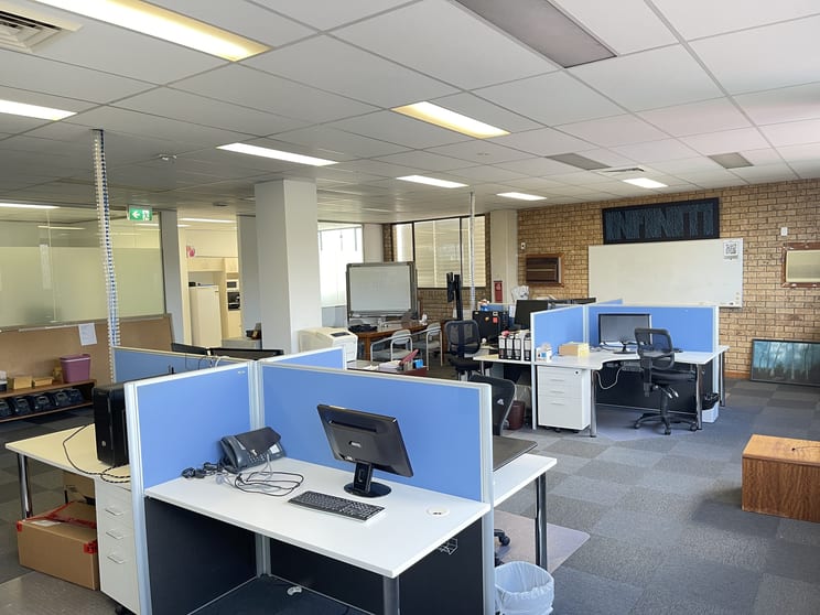 Click to view all images 200 Moggill Road Taringa QLD 4068 - Image 3