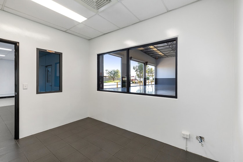 Click to view all images Tenancies 1 & 2/497 Abernethy Road Kewdale WA 6105 - Image 3