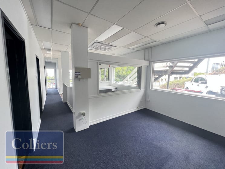 Click to view all images 2/167 Denham Street Townsville City QLD 4810 - Image 3