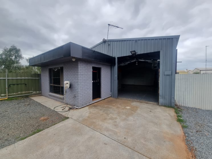 Click to view all images 15 Turin Place Salisbury South SA 5106 - Image 1