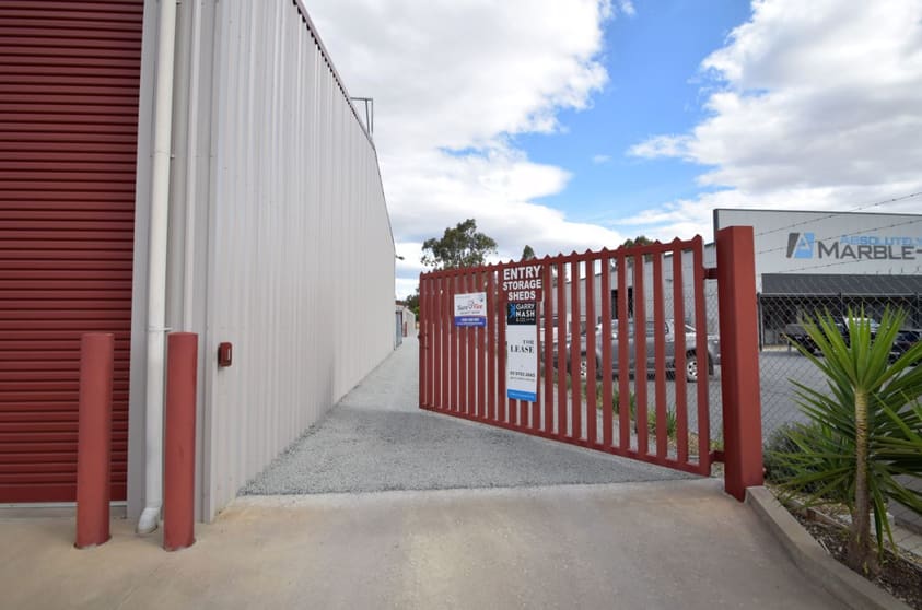 Click to view all images 24 Sinclair Drive Wangaratta VIC 3677 - Image 2