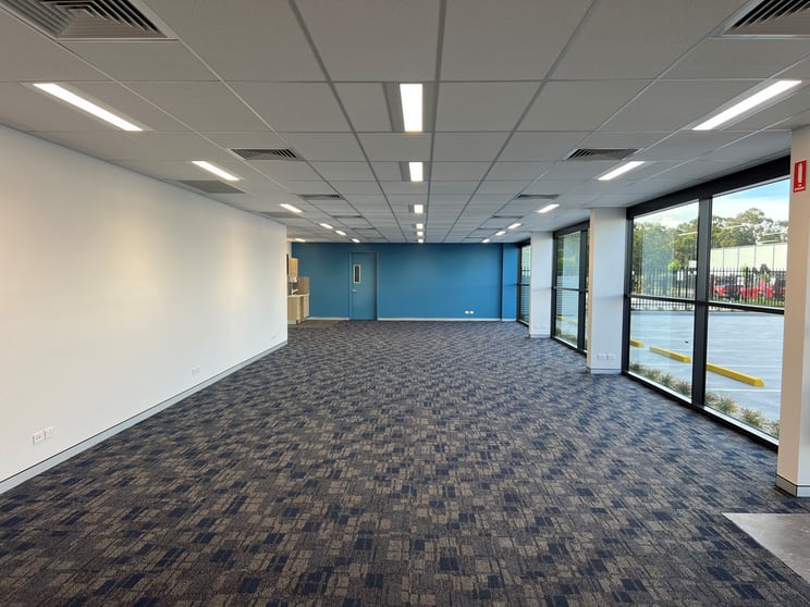 Click to view all images 8 Apprentice Close Beresfield NSW 2322 - Image 2