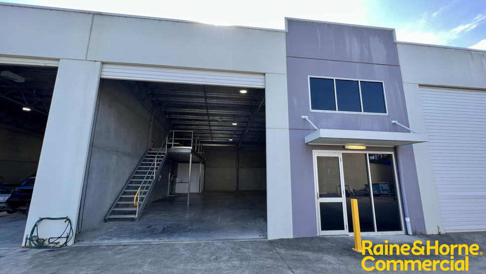 Click to view all images 4/25 Amsterdam Circuit Wyong NSW 2259 - Image 1