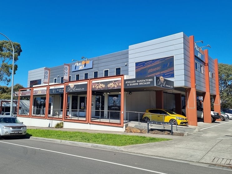 Click to view all images 4/7 Development Boulevard Mill Park VIC 3082 - Image 2