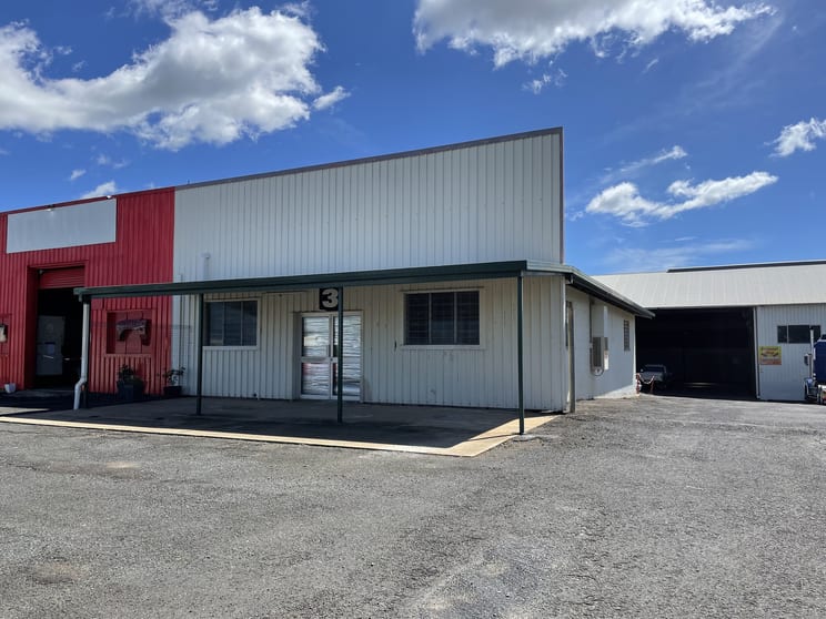 Click to view all images shop 3/173 Avoca Road Avoca QLD 4670 - Image 1
