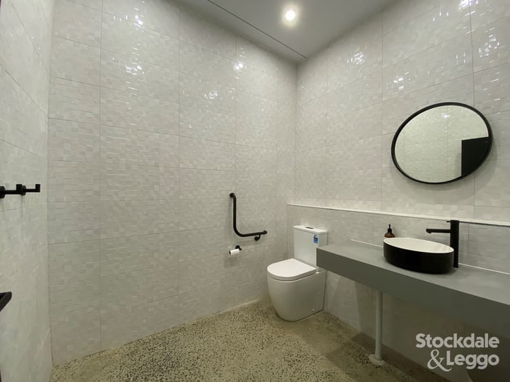 Click to view all images 210 High Street Shepparton VIC 3630 - Image 3