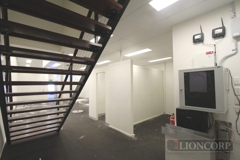 Click to view all images Tingalpa QLD 4173 - Image 3