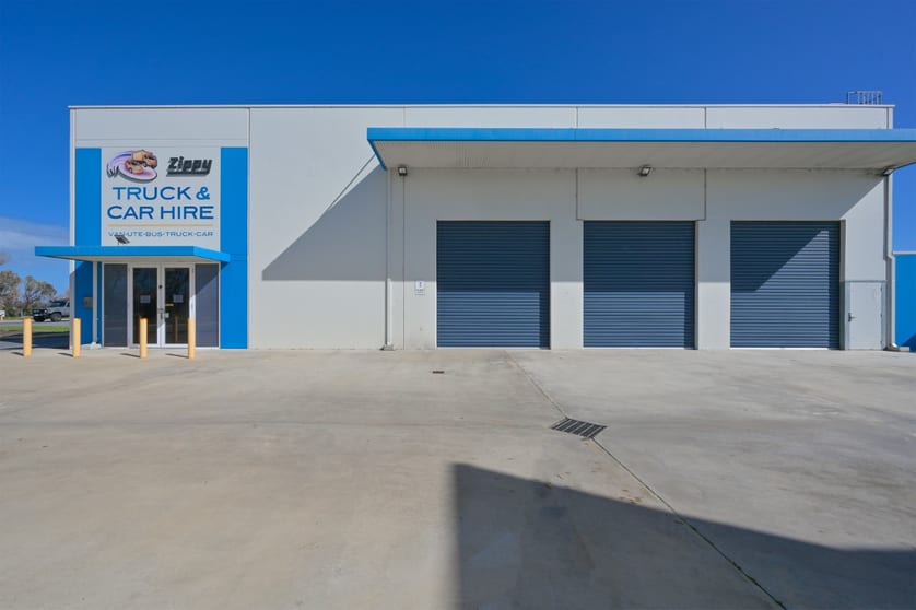 Click to view all images Part of 135 Dixon Road East Rockingham WA 6168 - Image 2