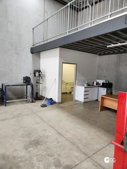 Click to view all images 6/4 Network Drive Truganina VIC 3029 - Image 3