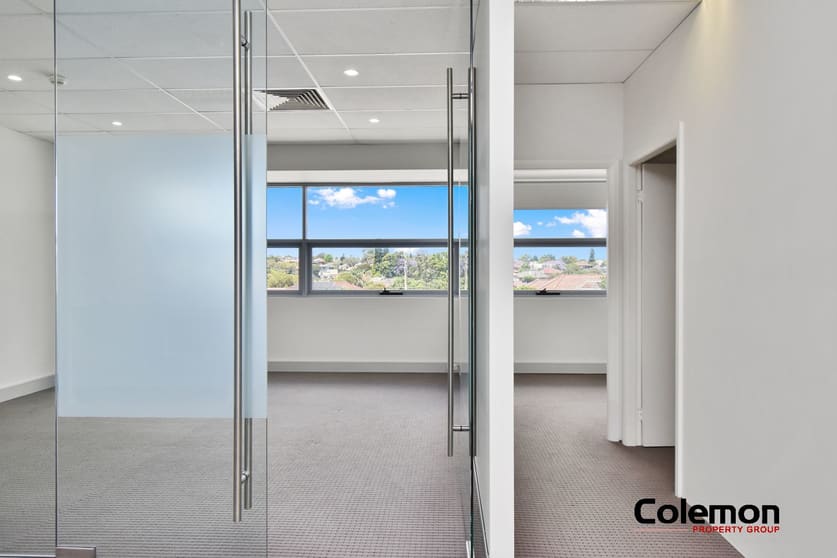 Click to view all images 1.08/1 Cooks Ave Canterbury NSW 2193 - Image 3