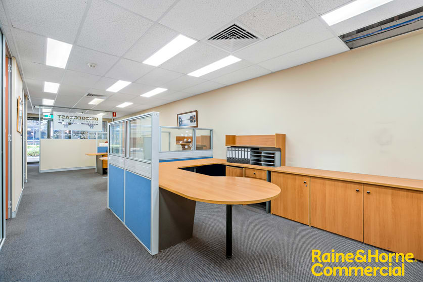 Click to view all images 166 Mann Street Gosford NSW 2250 - Image 3