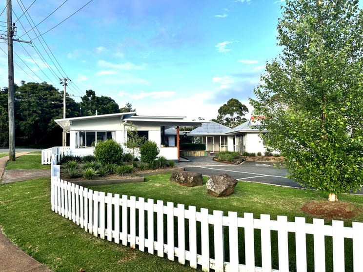 Click to view all images 161 Long Road Tamborine Mountain QLD 4272 - Image 3