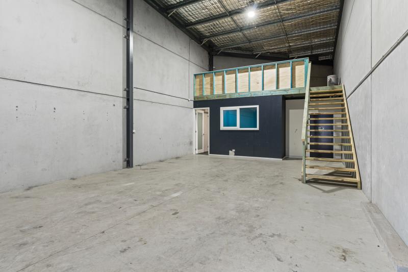 Click to view all images Unit 7/107 Munibung Road Cardiff NSW 2285 - Image 2