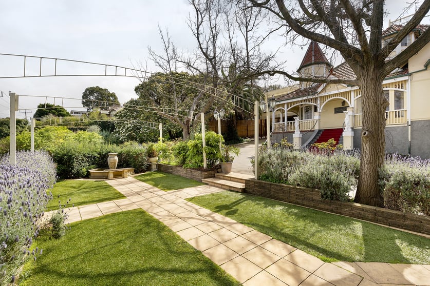 Click to view all images 219 Clarke Street Northcote VIC 3070 - Image 2