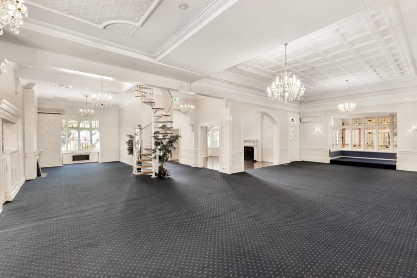Click to view all images 219 Clarke Street Northcote VIC 3070 - Image 3