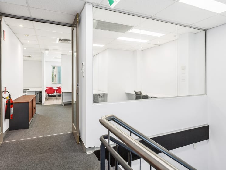 Click to view all images Part Unit 2/6-8 Herbert Street St Leonards NSW 2065 - Image 2