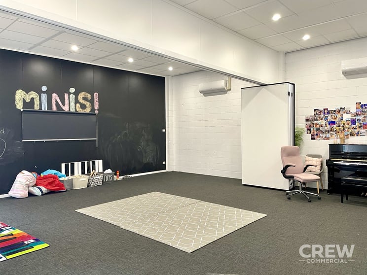 Click to view all images 1/11 Nesbit Street Southport QLD 4215 - Image 3