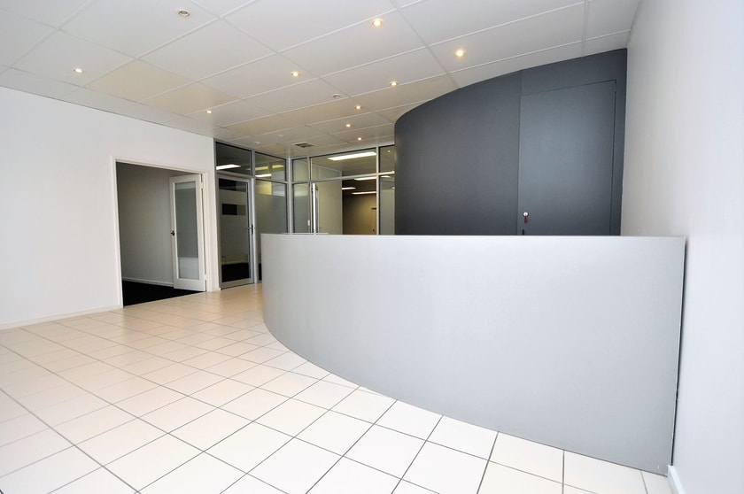 Click to view all images 53 Myers Street Bendigo VIC 3550 - Image 3