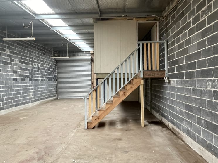 Click to view all images D11/1 Campbell Parade Manly Vale NSW 2093 - Image 2