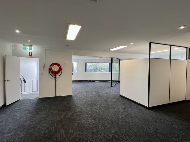 Click to view all images 61B East Parade Sutherland NSW 2232 - Image 2