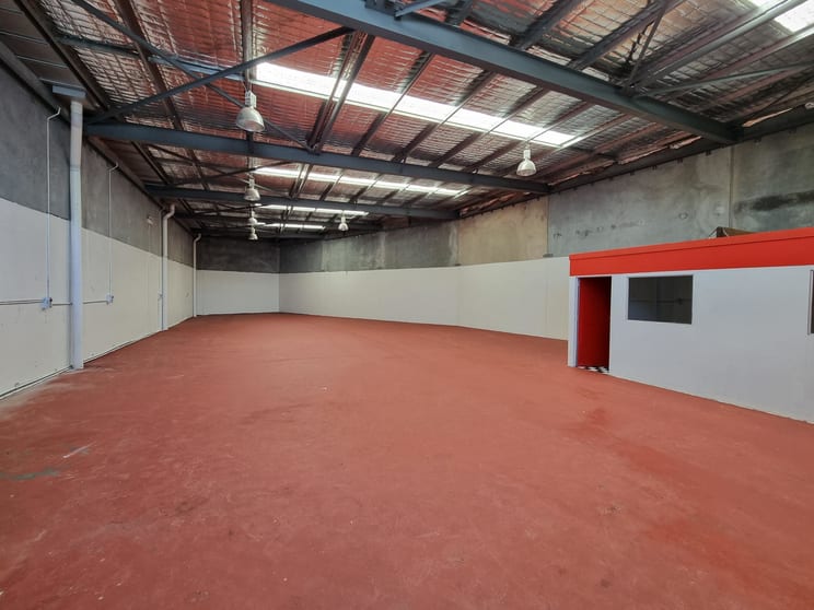 Click to view all images 3/7 Bessemer Way Wangara WA 6065 - Image 3