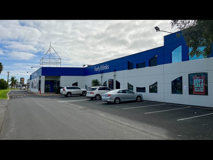 Click to view all images 39 Strickland Street Bunbury WA 6230 - Image 2
