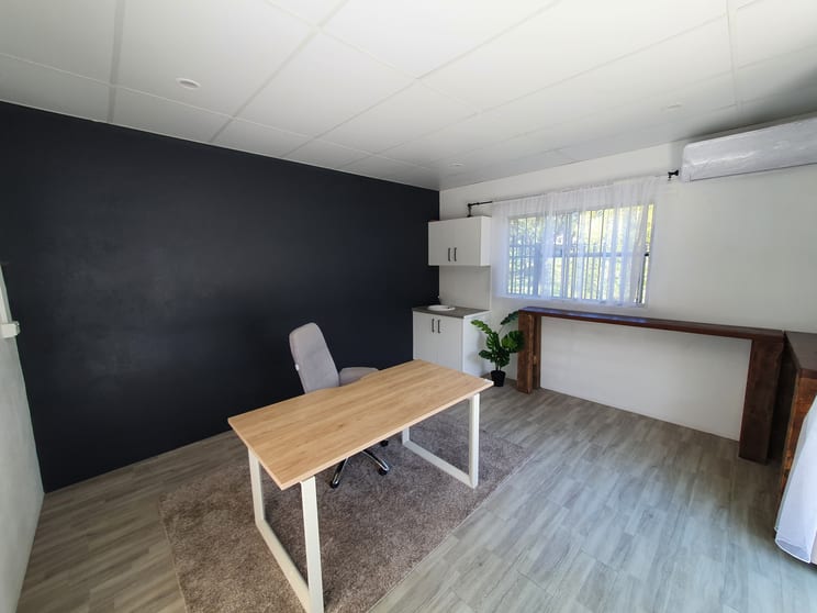 Click to view all images Currumbin Waters QLD 4223 - Image 2