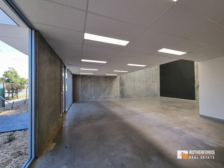 Click to view all images 13/130 Gateway Boulevard Epping VIC 3076 - Image 3