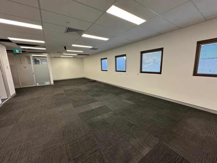 Click to view all images Level 1 Suite 21/10 Bradford Close Kotara NSW 2289 - Image 2