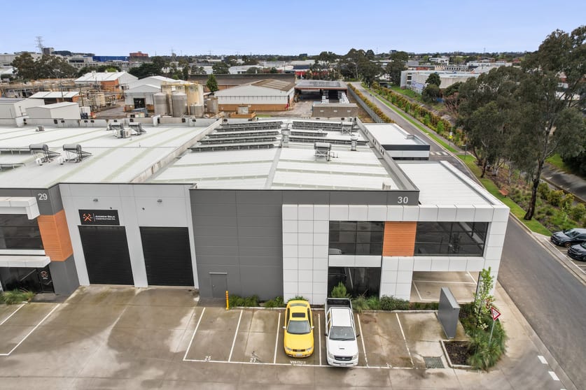 Click to view all images 30 Aspen Circuit Springvale VIC 3171 - Image 3