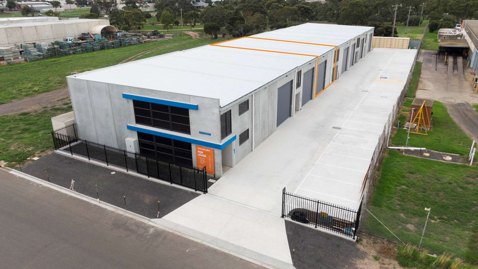 Click to view all images 3/20-22 Saunders Street North Geelong VIC 3215 - Image 1