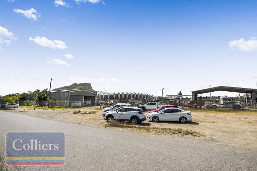 Click to view all images 3/79 Perkins Street South Townsville QLD 4810 - Image 3