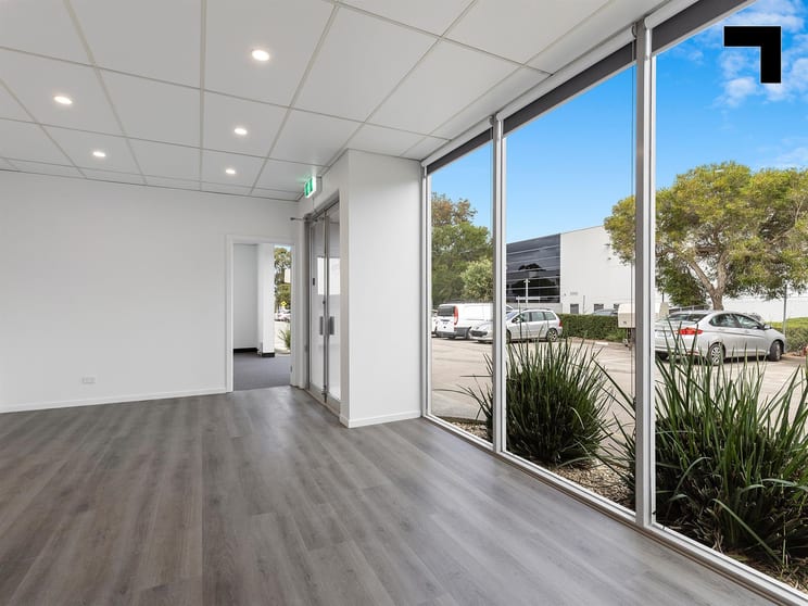 Click to view all images 9/585 Blackburn Road Notting Hill VIC 3168 - Image 2