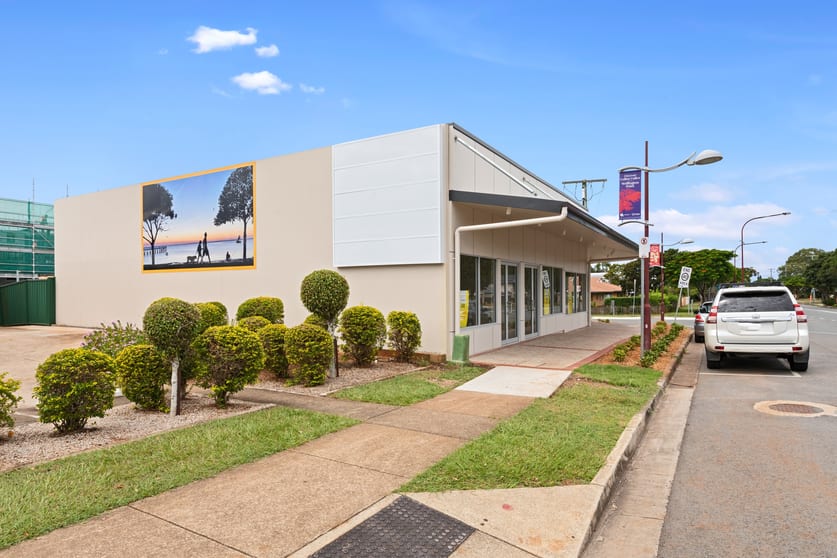 Click to view all images 1 & 2/411-413 Main Road Wellington Point QLD 4160 - Image 2