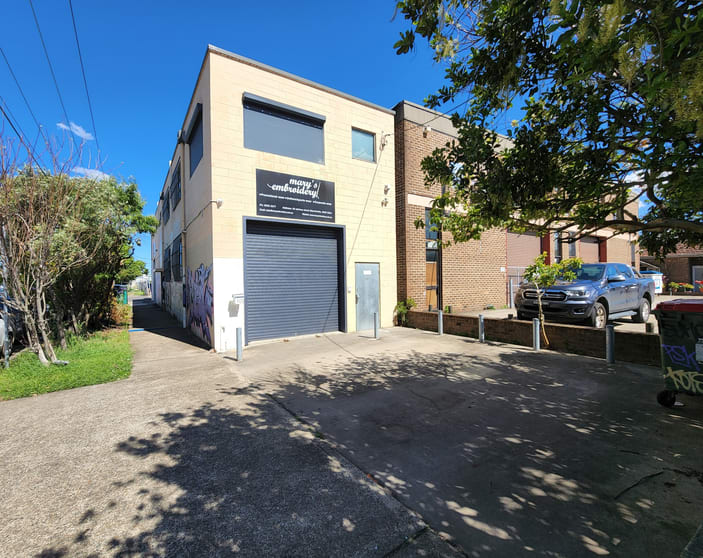 Click to view all images 30 Shirlow Street Marrickville NSW 2204 - Image 1