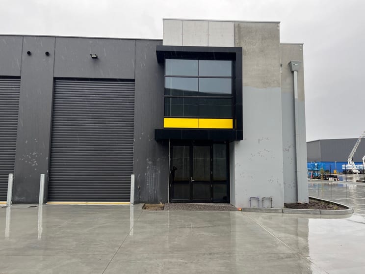 Click to view all images 38 Axis Crescent Dandenong South VIC 3175 - Image 1