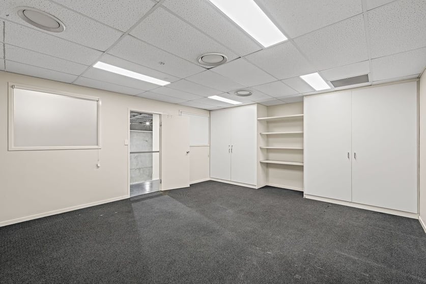 Click to view all images 8 Allworth Street Northgate QLD 4013 - Image 3