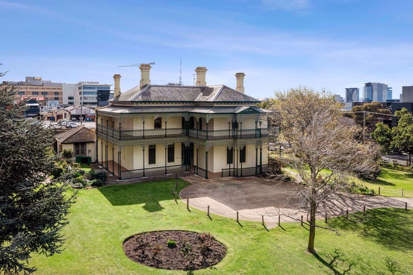 Click to view all images 142 Myers Street Geelong VIC 3220 - Image 1