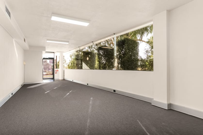 1/208 Whitehorse Road Blackburn VIC 3130 - Image 2