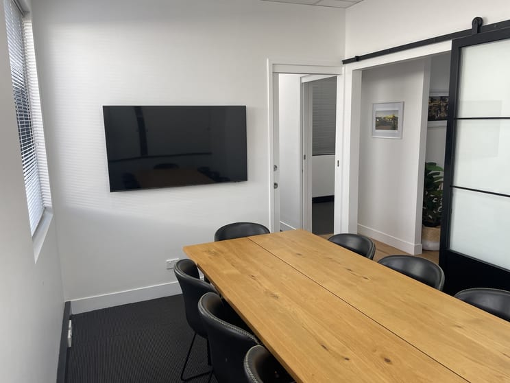 Click to view all images 12/137-143 Racecourse Road Ascot QLD 4007 - Image 2