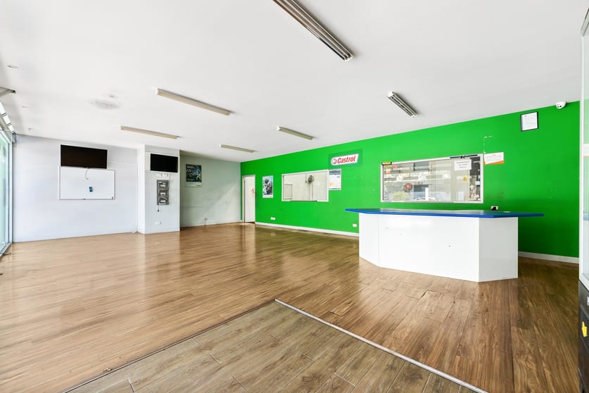 Click to view all images 411 Canterbury Road Surrey Hills VIC 3127 - Image 3