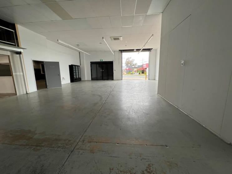 Click to view all images 10-12 Wollongong Street Fyshwick ACT 2609 - Image 2
