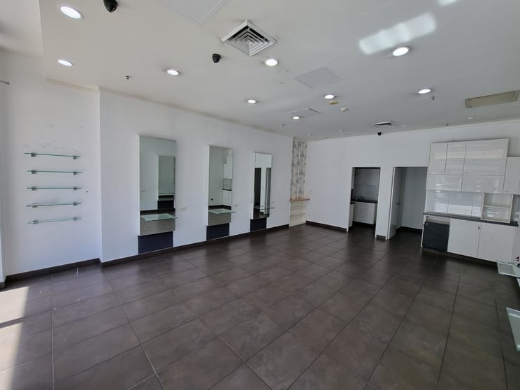 Click to view all images 3/138 Barrack Street Perth WA 6000 - Image 3