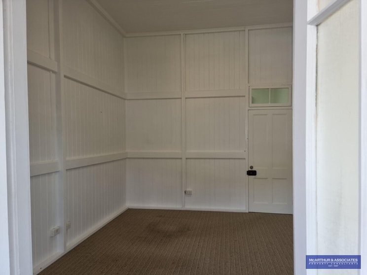 Click to view all images Yeppoon QLD 4703 - Image 3