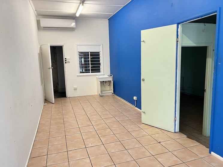 Click to view all images Shop 6 and 7 458 Archerfield road Inala QLD 4077 - Image 2