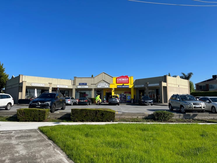 Click to view all images Shop 2/212-220 Greenvale Road Greenvale VIC 3059 - Image 1