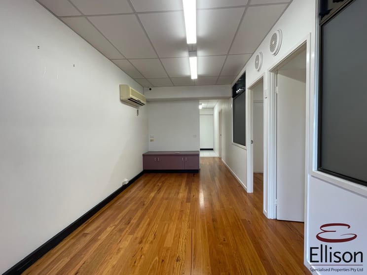 Click to view all images 1/24 Vanessa Boulevard Springwood QLD 4127 - Image 3