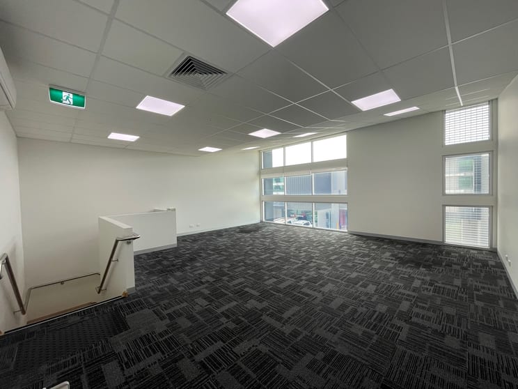 Click to view all images 2/8 Enterprise Drive Rowville VIC 3178 - Image 3